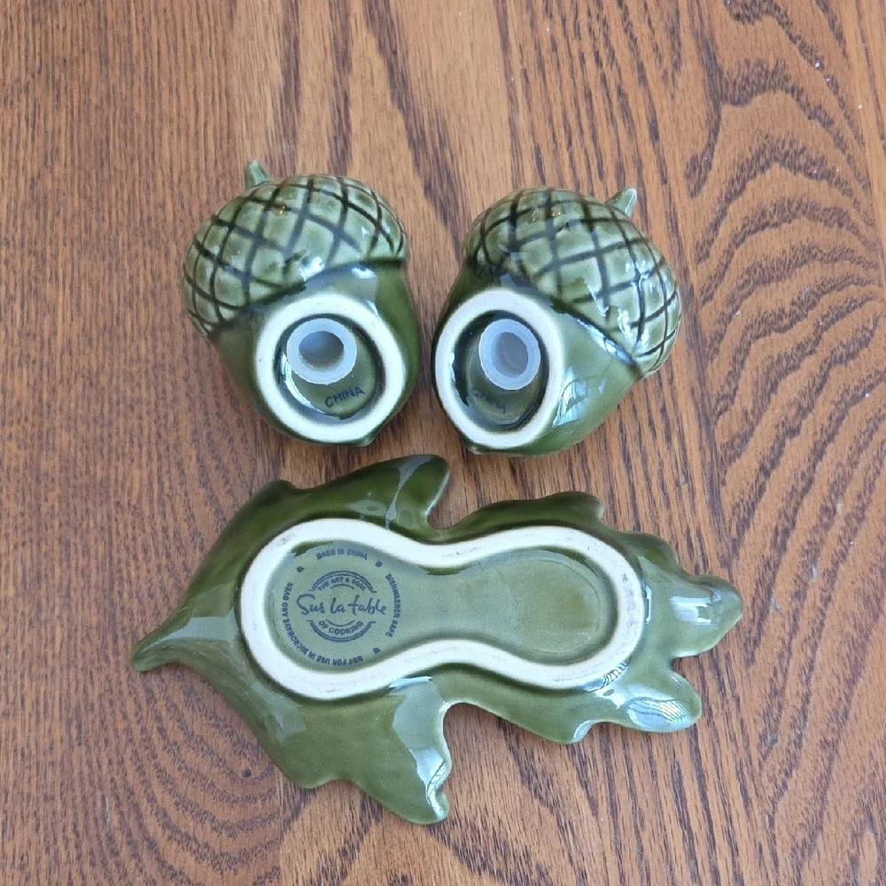 Sur La Table Green Fish-Shaped Kitchen Accents